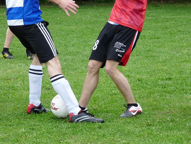 埃迪·豪：我們在對手的第一次進攻即丟球！戈登慘遭膝傷！.